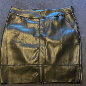 Chic Black Leather Mini Skirt